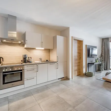 Zeitlos Aparthotel 4*