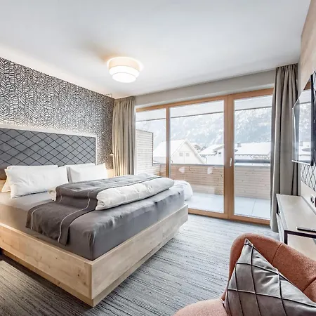 Zeitlos Aparthotel 4*
